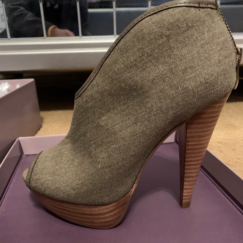 Women Heels